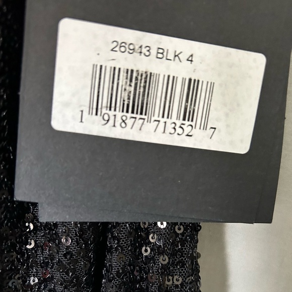 Mac Duggal 26943 NWT SEQUINED HIGH NECK RHINESTONE TRIM COLUMN GOWN - Picture 8 of 9